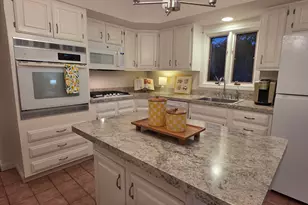 23 Linnmore Dr, Manchester, CT 06040 - Photo 5
