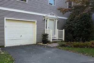 27 Tamarack Dr, Bloomfield, CT 06002 - Photo 1