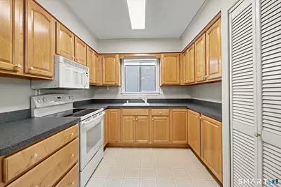 900 Hope Street #3B, Stamford, CT 06907 - Photo 3