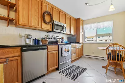 576 Shennecossett Road #H70, Groton, CT 06340 - Photo 5