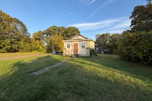 20 Terrace Blvd, Norwich, CT 06360 - Photo 1