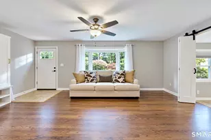 15 Whitwell St, Milford, CT 06461 - Photo 9
