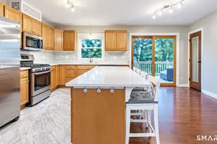 15 Whitwell St, Milford, CT 06461 - Photo 5