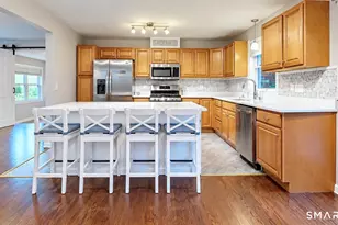 15 Whitwell St, Milford, CT 06461 - Photo 3