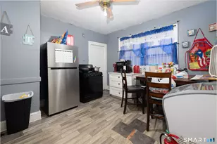 165 Martin St, Hartford, CT 06120 - Photo 9