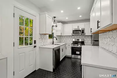 35 Columbine Drive, Trumbull, CT 06611 - Photo 7