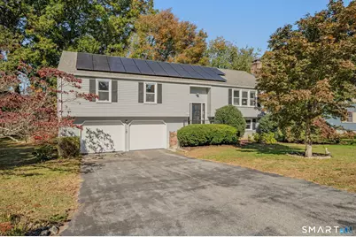 6 Cross Drive, Waterford, CT 06385 - Photo 3