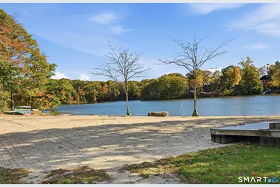 4 Carol Street, Danbury, CT 06810 - Photo 27