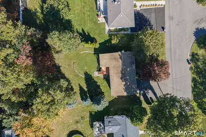 60 Linda Court, Naugatuck, CT 06770 - Photo 3