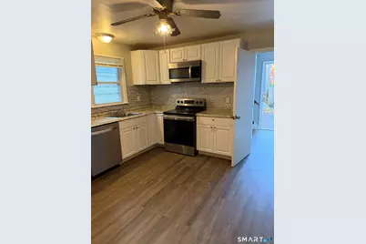 114 Cleveland Avenue, Bridgeport, CT 06606 - Photo 13
