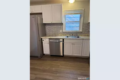 114 Cleveland Avenue, Bridgeport, CT 06606 - Photo 11