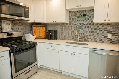 43 Austin Avenue, East Haven, CT 06512 - Photo 9