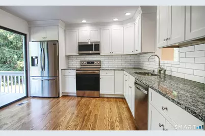 20 Pine Hill Village #20, Shelton, CT 06484 - Photo 7