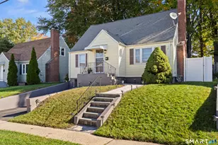 88 Hollywood Ave, Hartford, CT 06110 - Photo 3