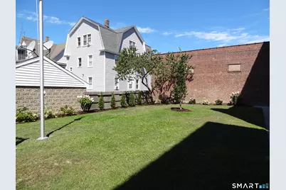2806 Fairfield Avenue #101, Bridgeport, CT 06605 - Photo 17