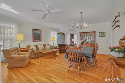 5 Harwood Gardens #5, Cromwell, CT 06416 - Photo 9