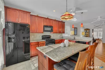 5 Harwood Gardens #5, Cromwell, CT 06416 - Photo 11