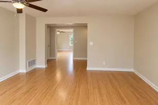 672 Woodward Ave, New Haven, CT 06512 - Photo 9