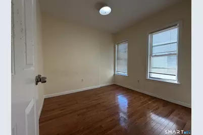 368 Benham Avenue #2nd Floor, Bridgeport, CT 06604 - Photo 15