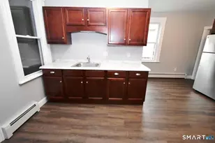 16 Crown St, Bristol, CT 06010 - Photo 3