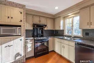 11 Hale Rd, Portland, CT 06480 - Photo 9