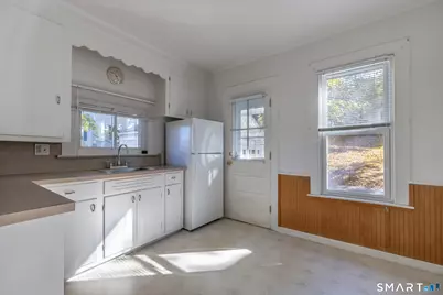 2 Rufus Street, Ansonia, CT 06401 - Photo 15
