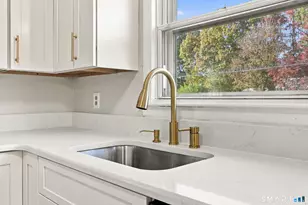 1121 Tolland St, East Hartford, CT 06108 - Photo 13