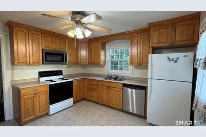 21 Sunset Road, East Haven, CT 06512 - Photo 3