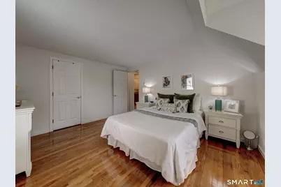 98 St James Street, West Hartford, CT 06119 - Photo 17