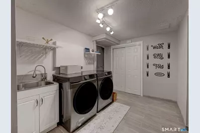 98 St James Street, West Hartford, CT 06119 - Photo 23