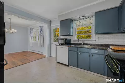 2 Wallace Street, Waterford, CT 06385 - Photo 11