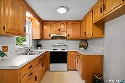128 Bel Aire Circle, Windsor Locks, CT 06096 - Photo 11
