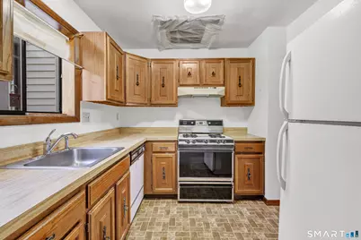 95 Country Hill Road #95, Naugatuck, CT 06770 - Photo 15