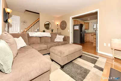 33 Longvue Drive, Wethersfield, CT 06109 - Photo 5