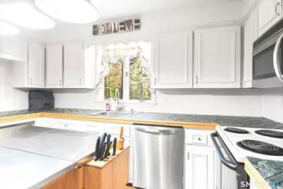 8 Rolling Hills Trail, Bolton, CT 06043 - Photo 5