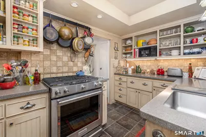 195 Fern Street, West Hartford, CT 06119 - Photo 15