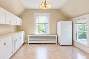 19 Wooster Rd, Simsbury, CT 06081 - Photo 7
