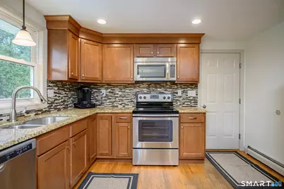 25 Pineview Drive, Vernon, CT 06066 - Photo 5