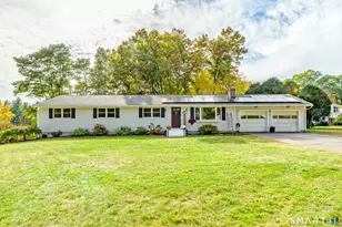 25 Pineview Dr, Vernon, CT 06066 - Photo 1