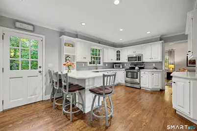 12 Thornwood Place, Trumbull, CT 06611 - Photo 7