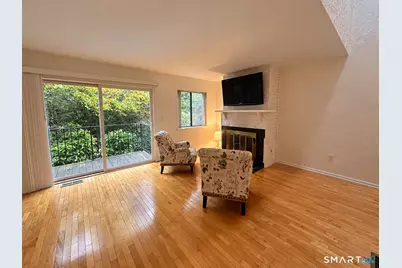 20 Stonegate Circle #E, Branford, CT 06405 - Photo 5
