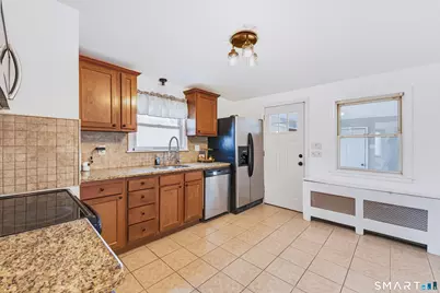103 West Center Street, Manchester, CT 06040 - Photo 11