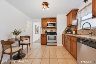 103 W Center St, Manchester, CT 06040 - Photo 13