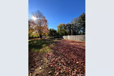 53 Laurel Road, Windsor Locks, CT 06096 - Photo 13