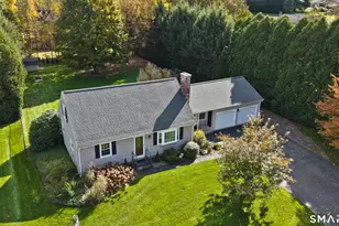 4 Hummingbird Ln, Enfield, CT 06082 - Photo 1