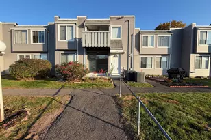 12 Cedar Ct, East Haven, CT 06513 - Photo 1