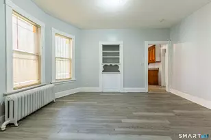 28 Edgewood St, Hartford, CT 06112 - Photo 7