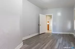 28 Edgewood St, Hartford, CT 06112 - Photo 11