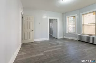 28 Edgewood St, Hartford, CT 06112 - Photo 9