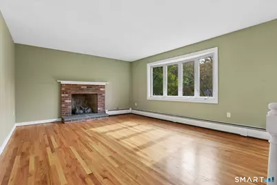 32 Wildwood Lane, East Hampton, CT 06424 - Photo 5